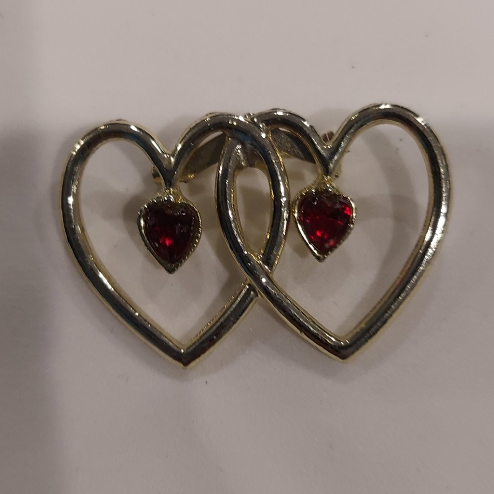 Double ❤ heart pin